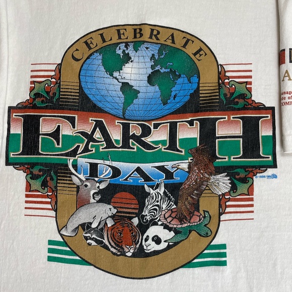 Vintage 1996 Earth Day Animals Nature Earth short sleeve tee shirt - Picture 7 of 14